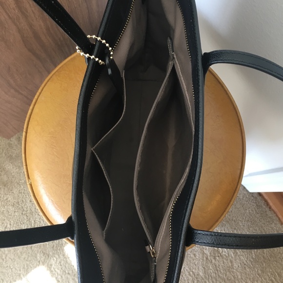 Coach purse - Picture 2 of 5